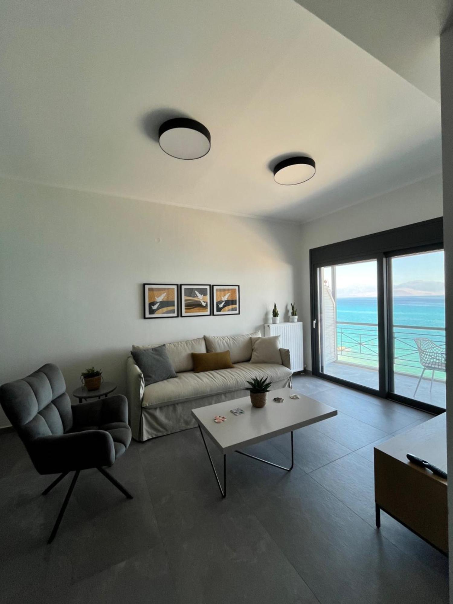 Christellie Luxury Apartment Кьятон Экстерьер фото